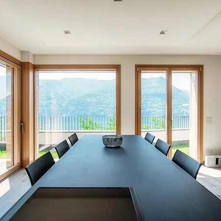 The Rock - By Myhomeincomo Villa