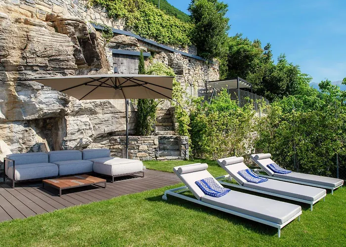 The Rock - By Myhomeincomo *