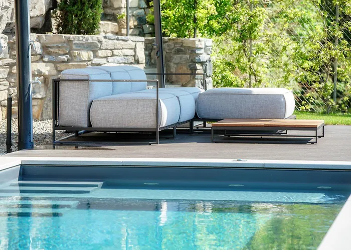 ヴィラ The Rock - By Myhomeincomo