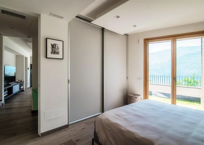 The Rock - By Myhomeincomo Carate Urio