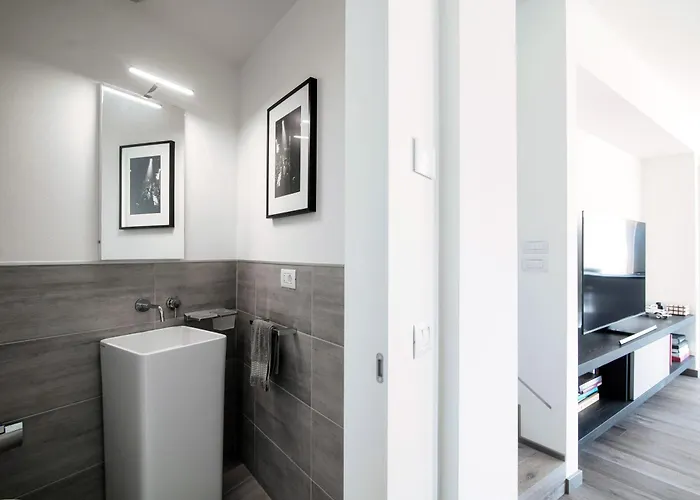 The Rock - By Myhomeincomo ヴィラ *