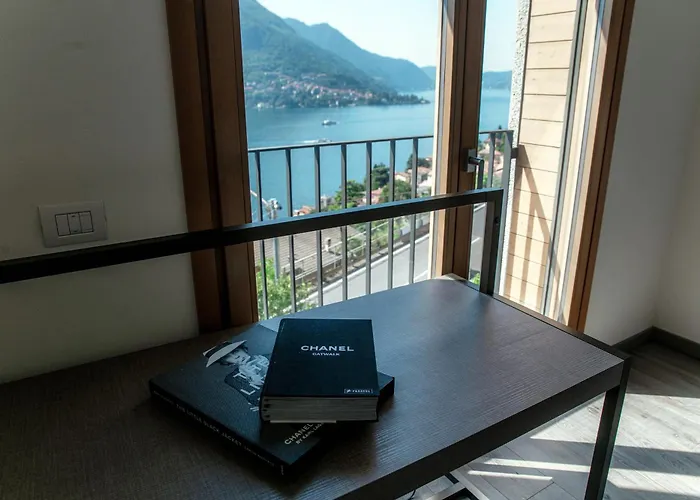 The Rock - By Myhomeincomo * Carate Urio