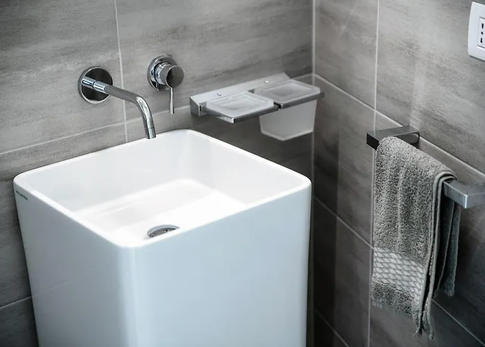 The Rock - By Myhomeincomo *