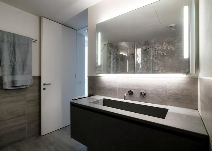 The Rock - By Myhomeincomo ヴィラ *