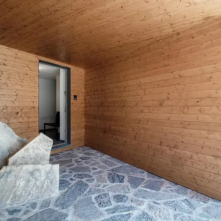 The Rock - By Myhomeincomo فيلة