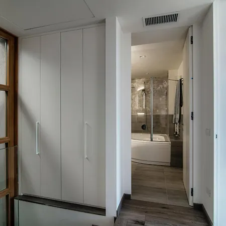 The Rock - By Myhomeincomo * Carate Urio